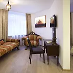 Fini-resort Szálloda