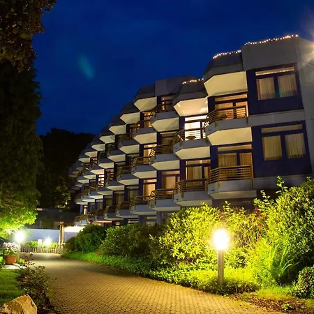 Fini-resort