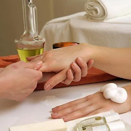 Fini-resort Hotel 4*